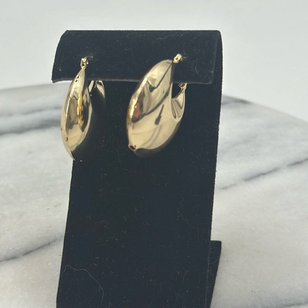NWOT gold plated puffy hoop earrings